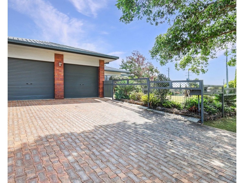 1 Luxford Street, Kearneys Spring QLD 4350