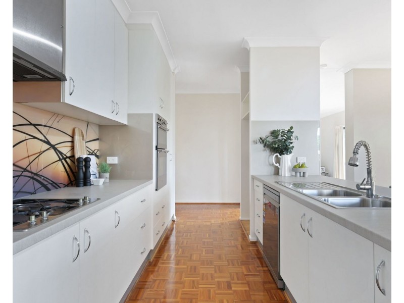 1 Luxford Street, Kearneys Spring QLD 4350