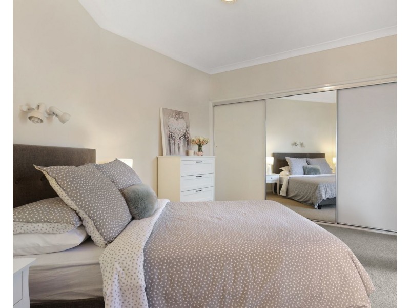 1 Luxford Street, Kearneys Spring QLD 4350