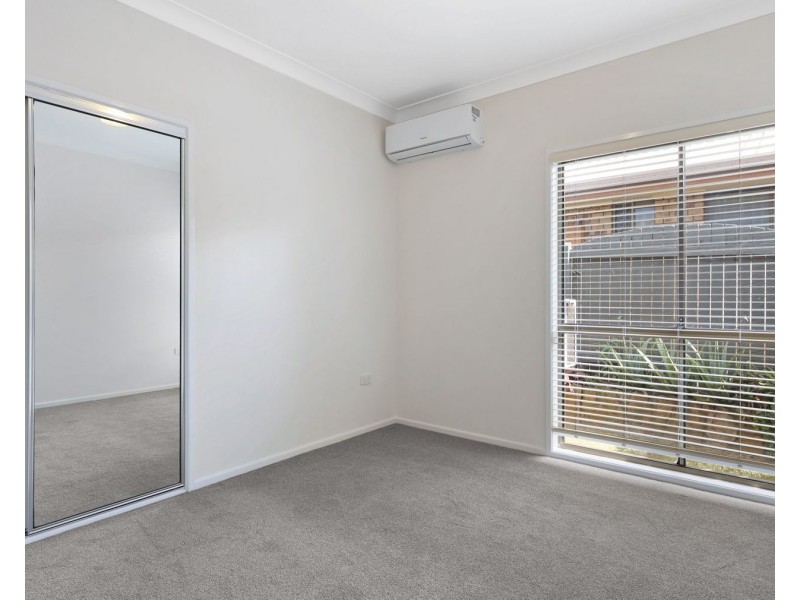 1 Luxford Street, Kearneys Spring QLD 4350