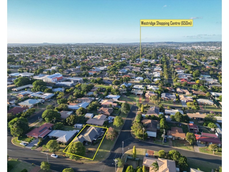 1 Luxford Street, Kearneys Spring QLD 4350