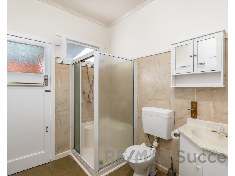 116 Hill Street, Newtown QLD 4350