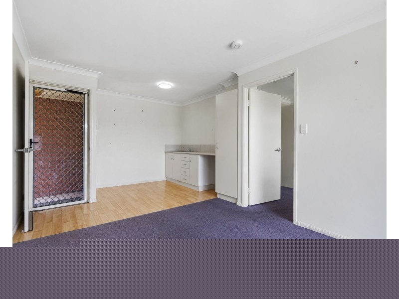 1, 2, 3, 5/306-310 James Street, Harristown QLD 4350