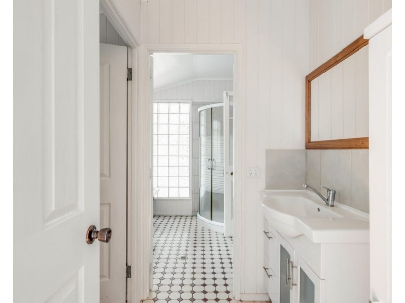 60 Herries Street, East Toowoomba QLD 4350