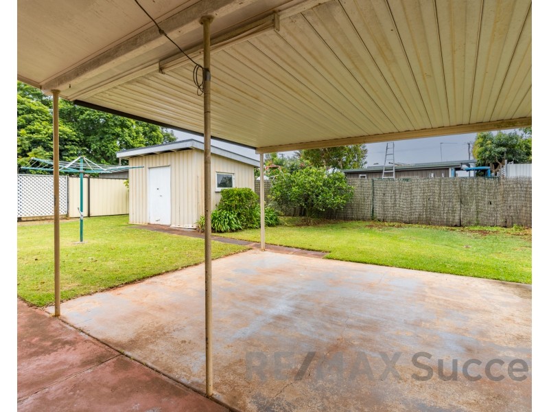 15 Quelch Street, Rockville QLD 4350