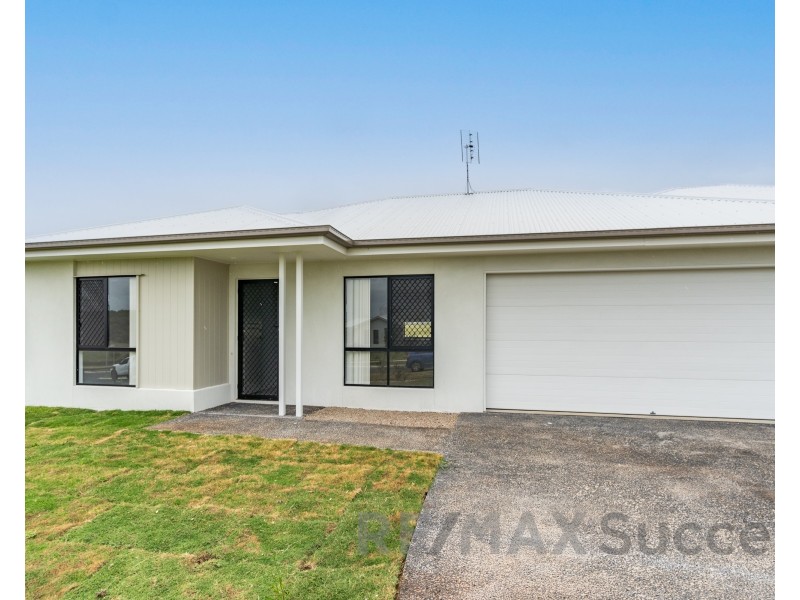 1/18 Aquila Drive, Meringandan West QLD 4352