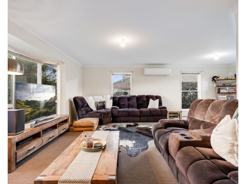 10 Buckle Court, Middle Ridge QLD 4350