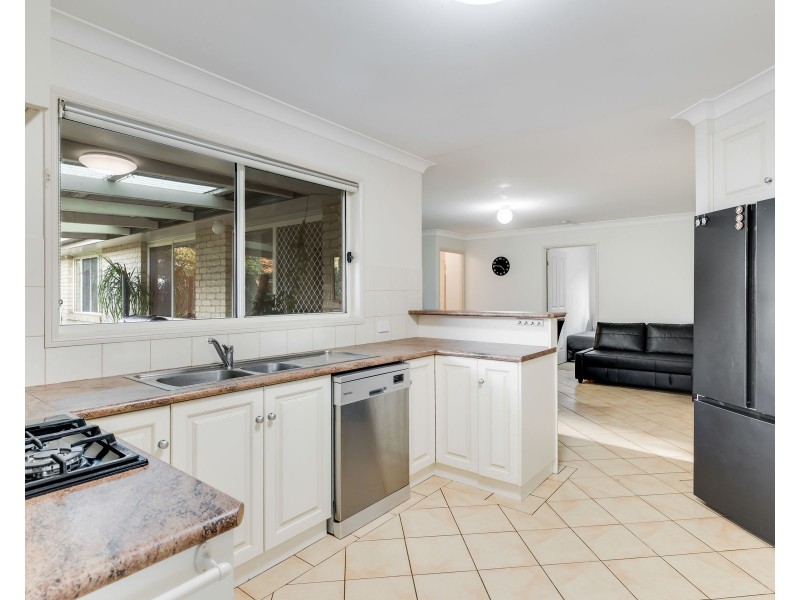 10 Buckle Court, Middle Ridge QLD 4350