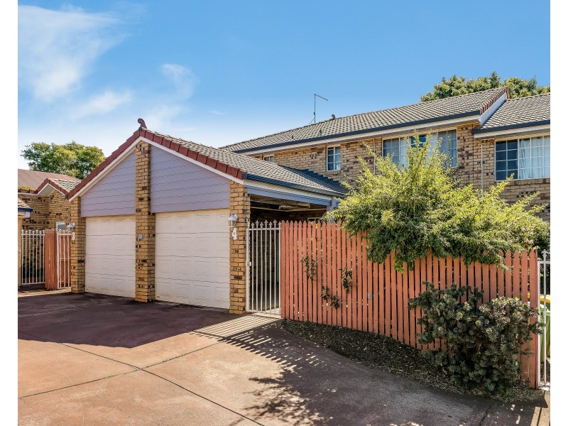 4/9 Danica Court, Kearneys Spring QLD 4350
