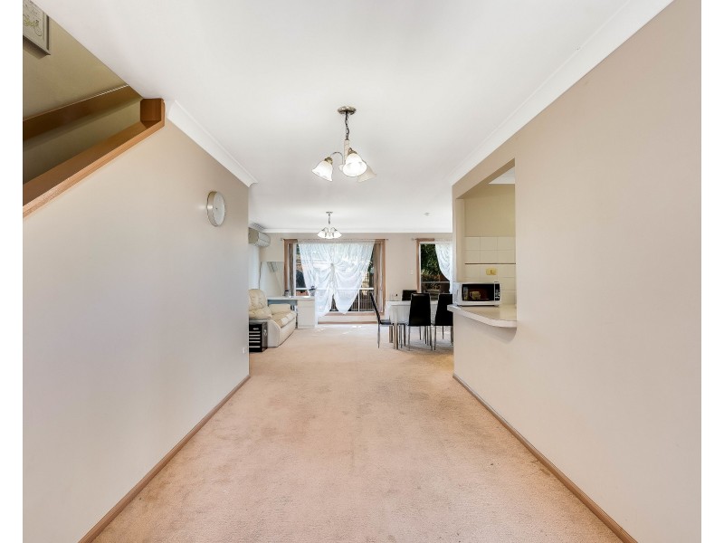 4/9 Danica Court, Kearneys Spring QLD 4350