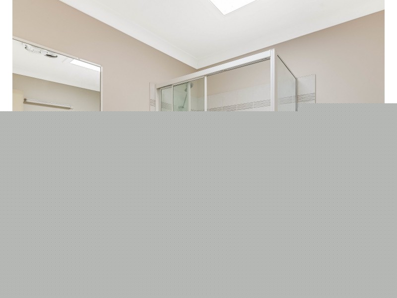 4/9 Danica Court, Kearneys Spring QLD 4350