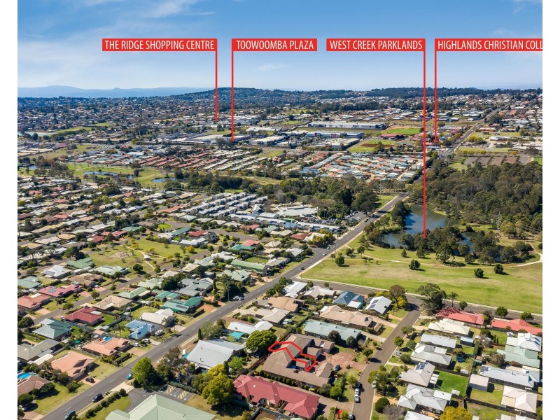 4/9 Danica Court, Kearneys Spring QLD 4350