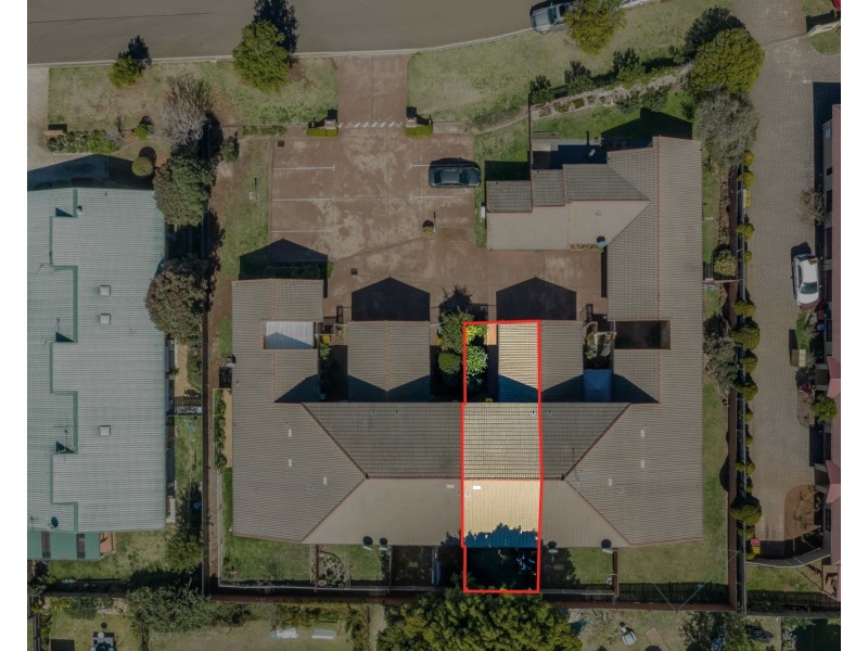 4/9 Danica Court, Kearneys Spring QLD 4350