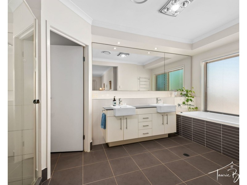 11 Jacklin Drive, Glenore Grove QLD 4342