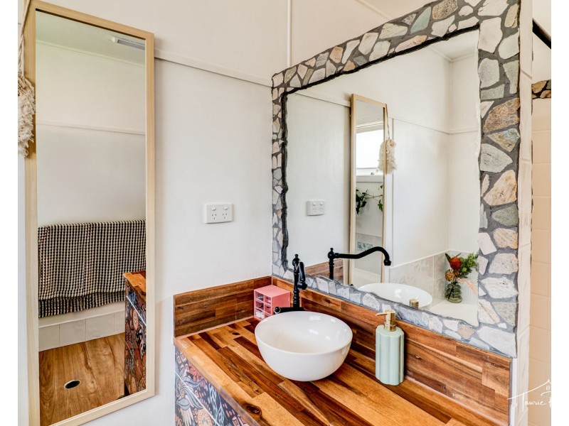 10 Wheatley Court, Regency Downs QLD 4341