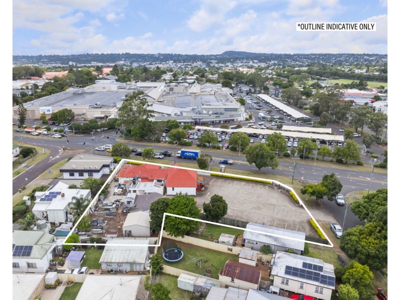 127-129 Anzac Avenue, Newtown QLD 4350