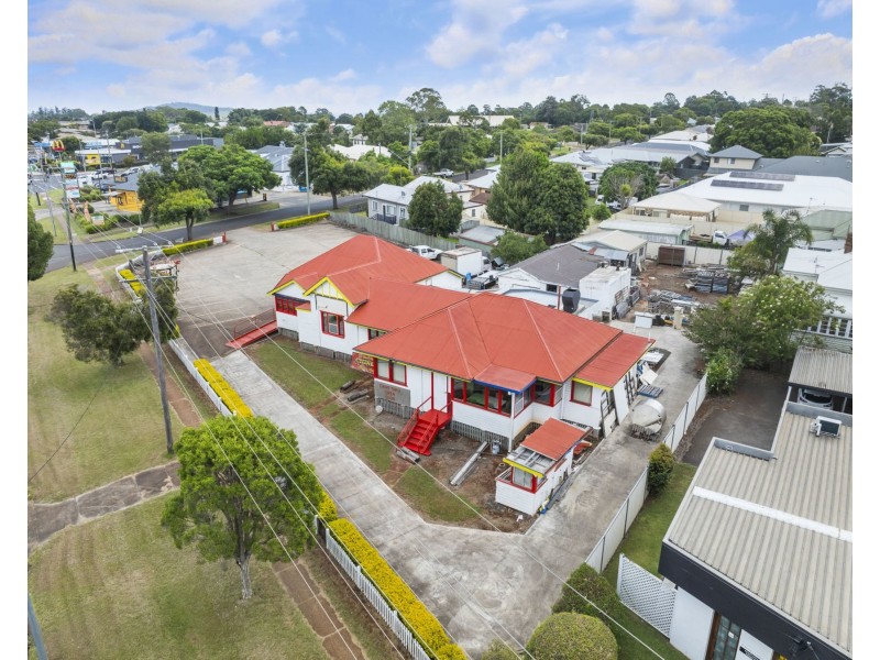 127-129 Anzac Avenue, Newtown QLD 4350
