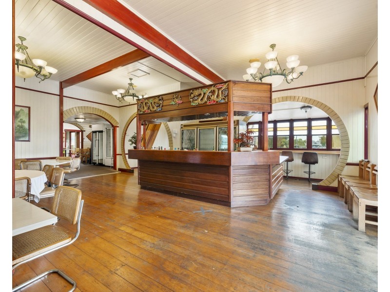 127-129 Anzac Avenue, Newtown QLD 4350
