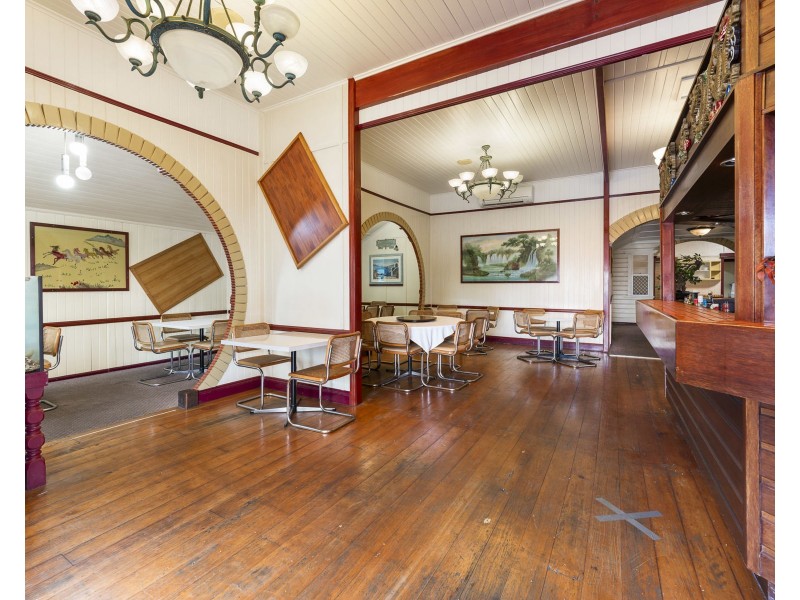 127-129 Anzac Avenue, Newtown QLD 4350