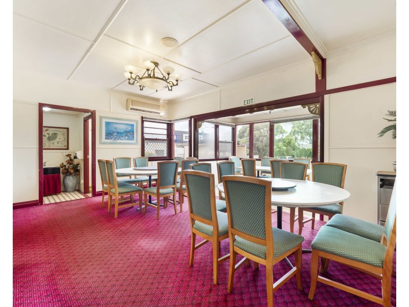 127-129 Anzac Avenue, Newtown QLD 4350