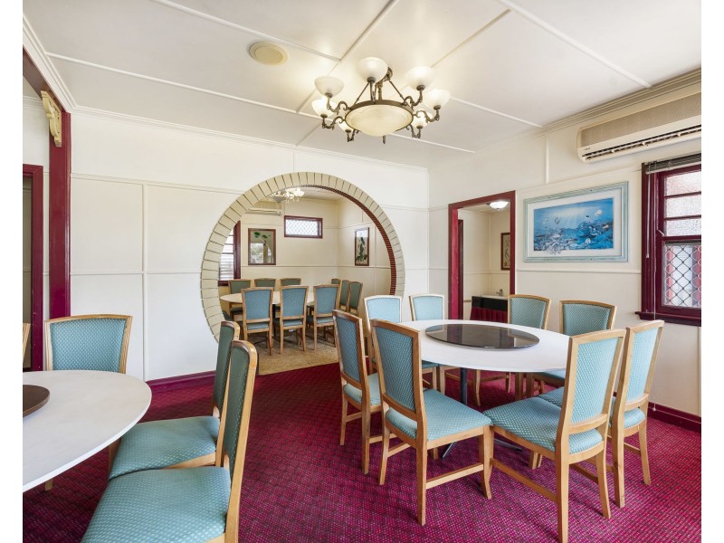 127-129 Anzac Avenue, Newtown QLD 4350