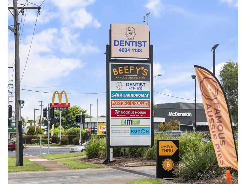 127-129 Anzac Avenue, Newtown QLD 4350