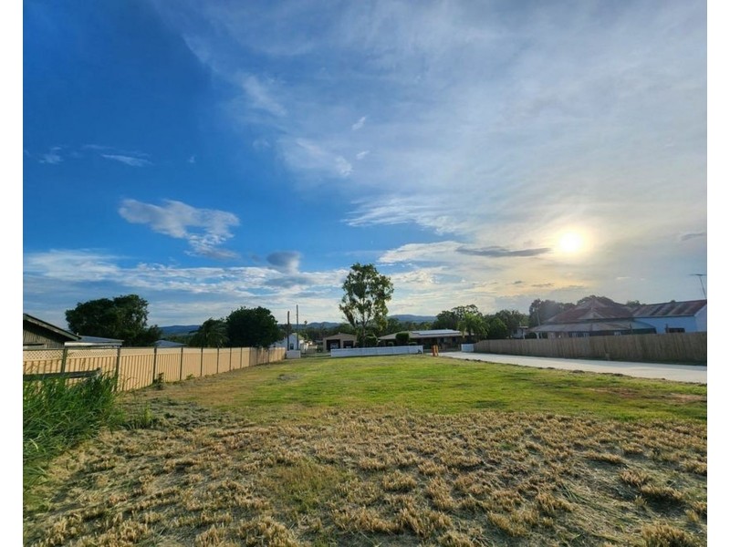 12 Bowen Street, Helidon QLD 4344