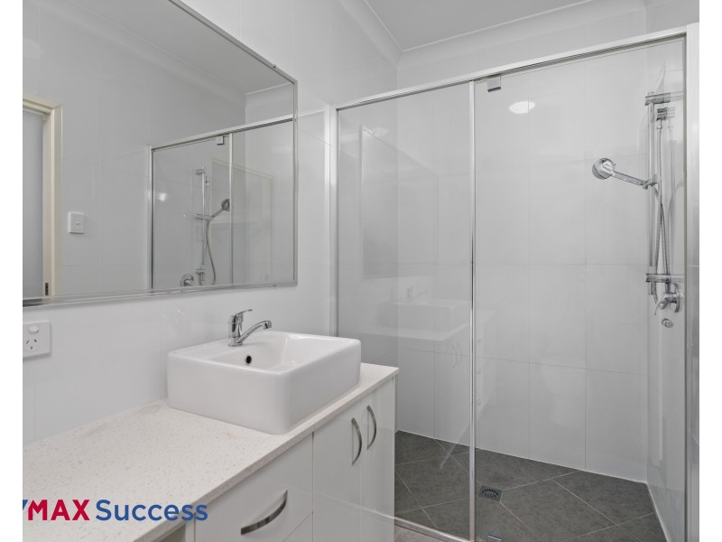 2/40 Taragon Street, Glenvale QLD 4350