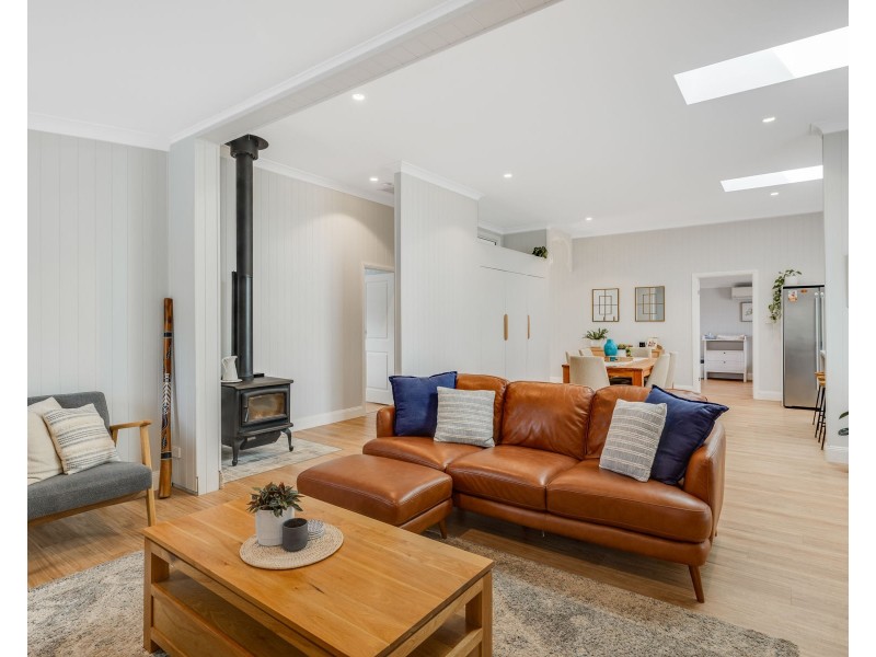 12 Henderson Street, Newtown QLD 4350