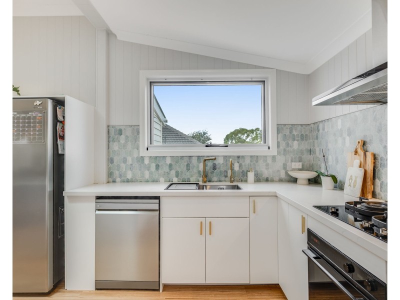 12 Henderson Street, Newtown QLD 4350