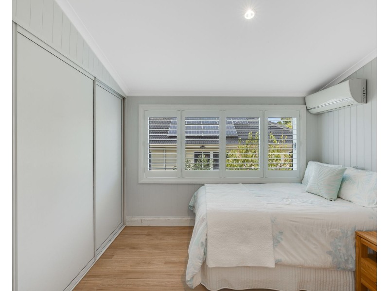 12 Henderson Street, Newtown QLD 4350