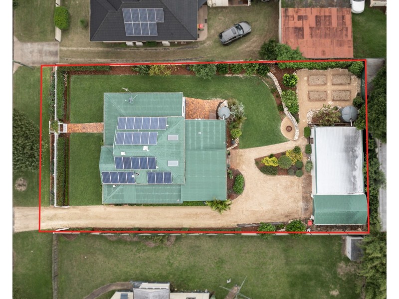 12 Henderson Street, Newtown QLD 4350