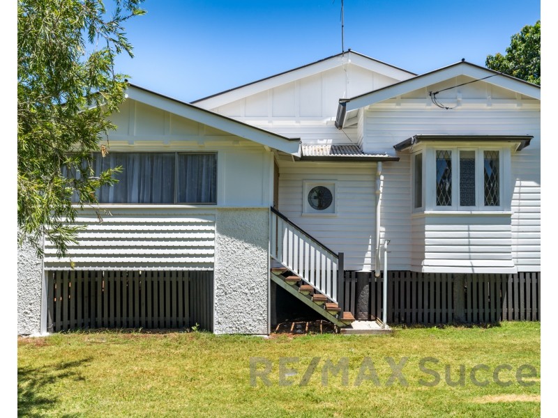 56 Hogg Street, Rockville QLD 4350