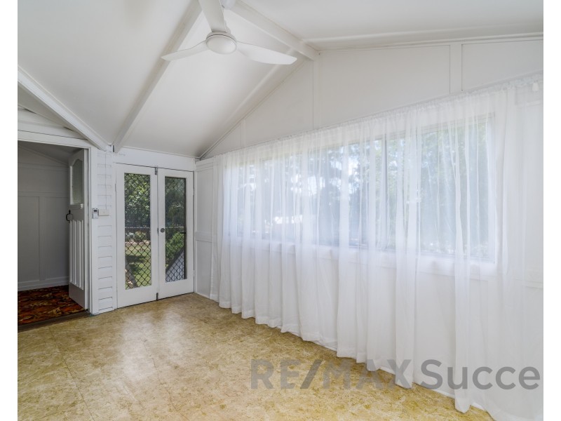 56 Hogg Street, Rockville QLD 4350