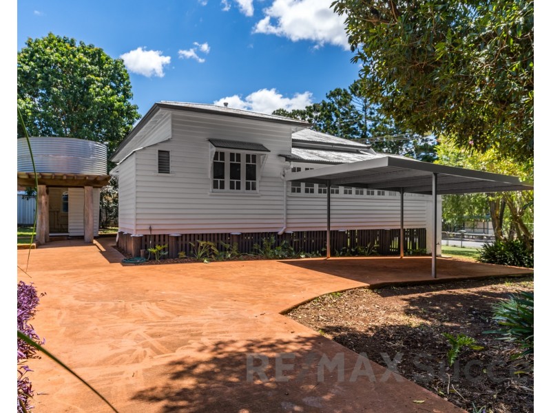 56 Hogg Street, Rockville QLD 4350
