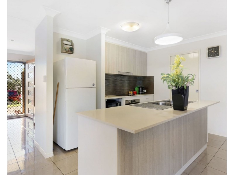 33 Sweeney Street, Kearneys Spring QLD 4350