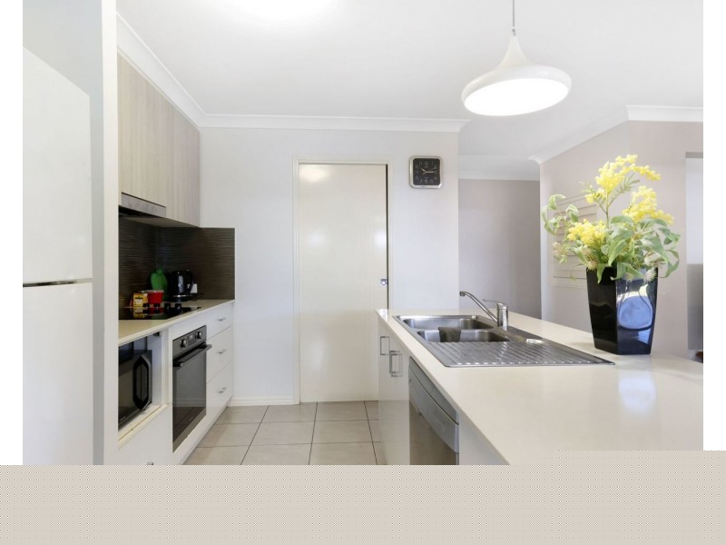 33 Sweeney Street, Kearneys Spring QLD 4350