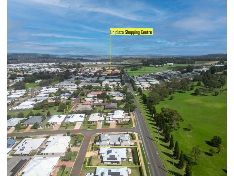 33 Sweeney Street, Kearneys Spring QLD 4350