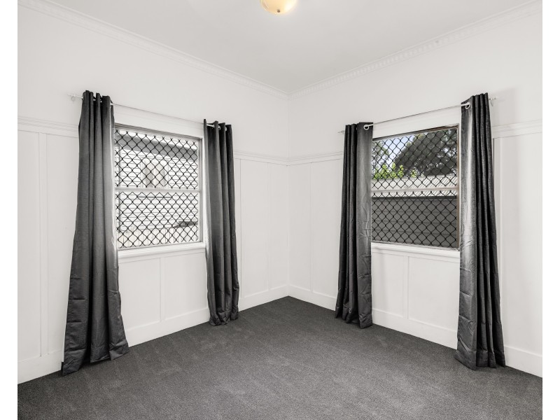 220 Bridge Street, Newtown QLD 4350