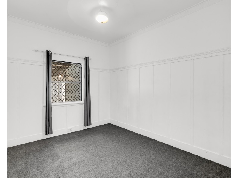 220 Bridge Street, Newtown QLD 4350