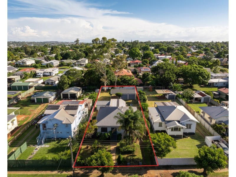 220 Bridge Street, Newtown QLD 4350