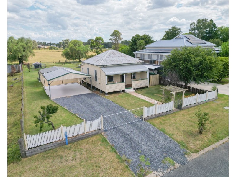 2 Pratten Street, Warwick QLD 4370