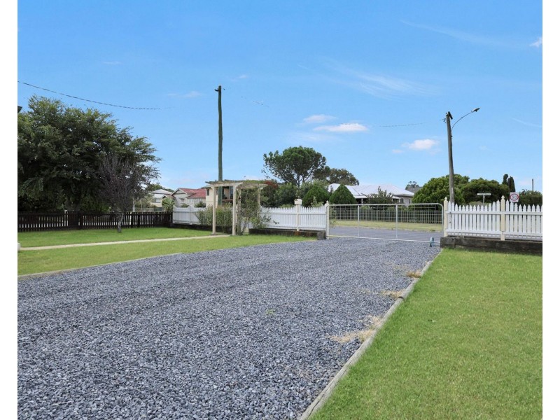 2 Pratten Street, Warwick QLD 4370