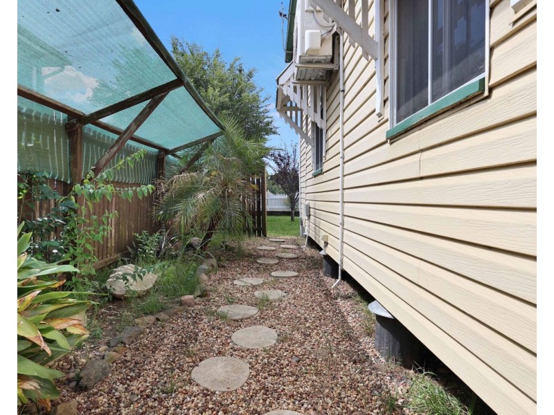 2 Pratten Street, Warwick QLD 4370