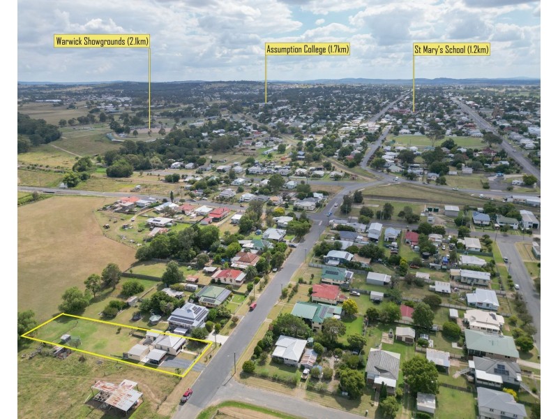 2 Pratten Street, Warwick QLD 4370