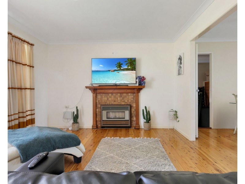 72 Debra Street, Centenary Heights QLD 4350