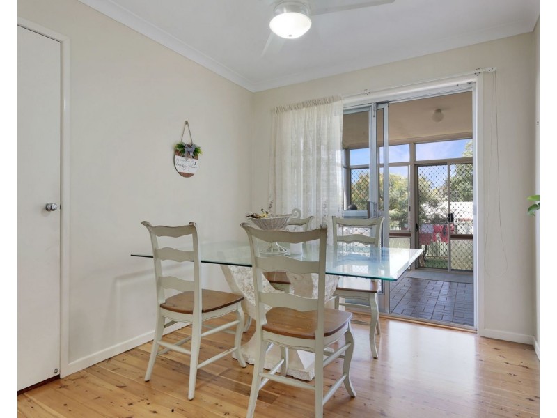 72 Debra Street, Centenary Heights QLD 4350