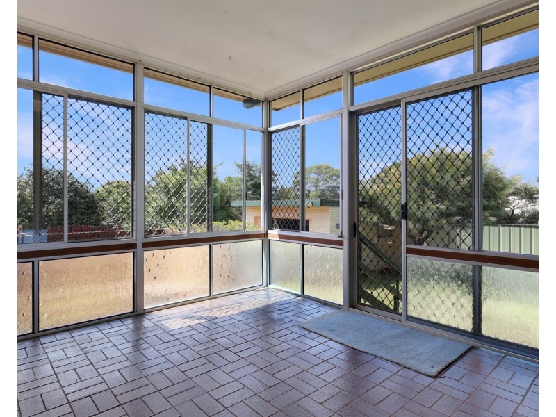 72 Debra Street, Centenary Heights QLD 4350