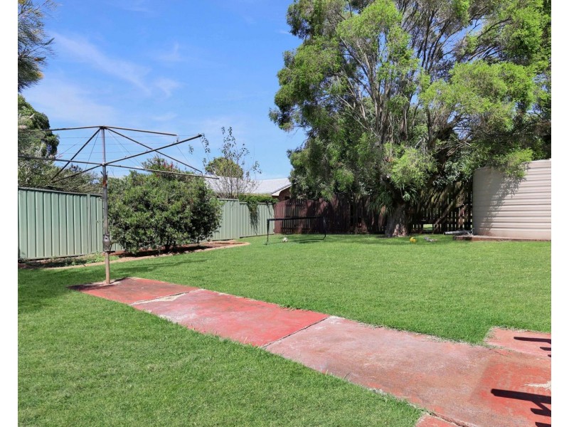 72 Debra Street, Centenary Heights QLD 4350