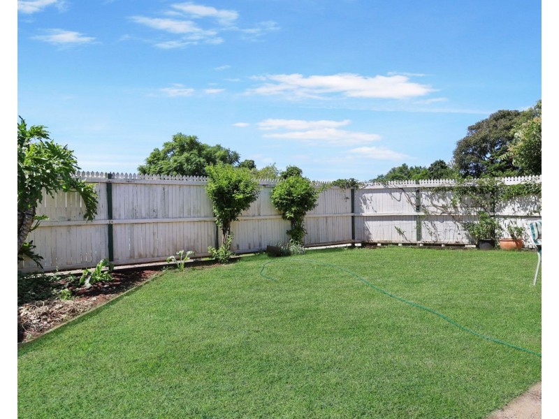 2/416 West Street, Kearneys Spring QLD 4350